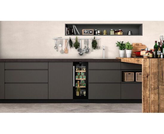  Встраиваемый винный шкаф NEFF KU9202HF0 под столешницу, 30см, цифровой дисплей, электронное управление, регулировка температуры с индикацией 